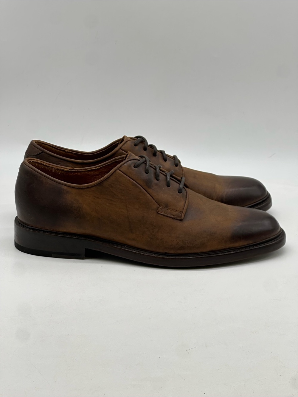 Frye Jones Distressed Leather Oxford Shoe. Size 12